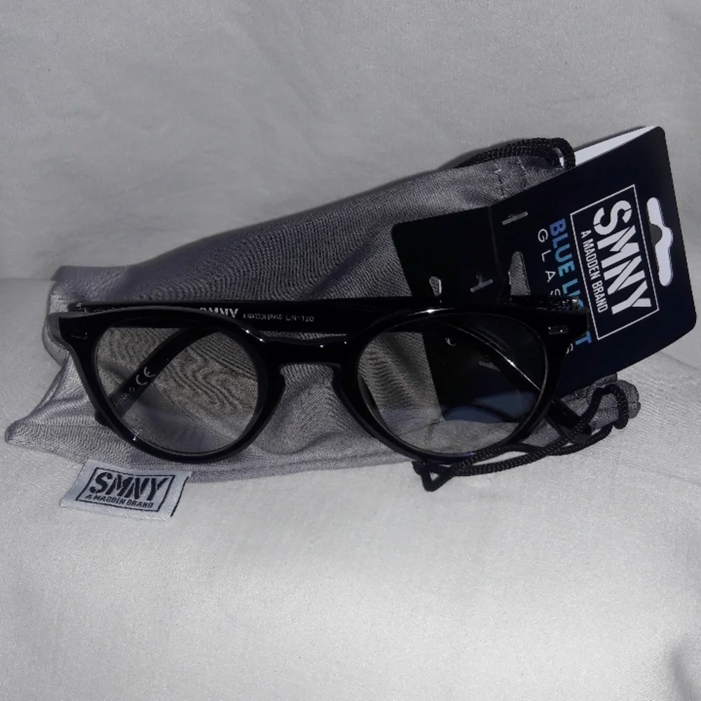 SMNY Steve Madden Blue Light Glasses Black Frame Gray carrying Pouch New